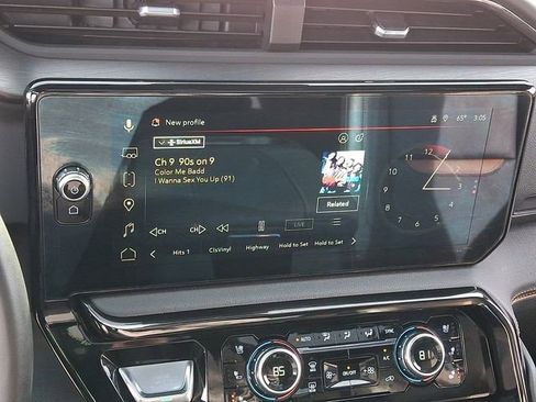 Certified 2023 GMC Sierra 1500 AT4 w/ AT4 Preferred Package image 17