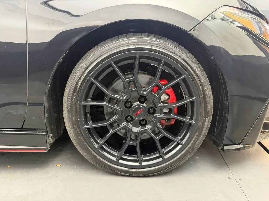 Used 2020 Toyota Avalon TRD FWD image 36