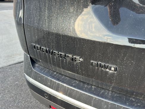 Used 2022 Chevrolet Traverse Premier w/ LPO, Blackout Package image 5