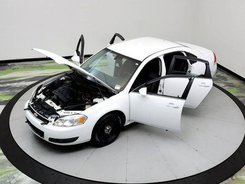 Used 2016 Chevrolet Impala Police FWD image 31