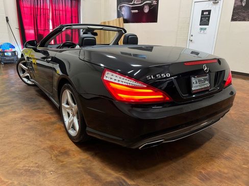 Used 2013 Mercedes-Benz SL 550 ROADSTER image 2