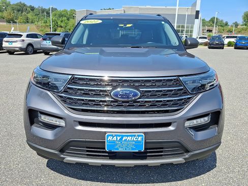 Certified 2022 Ford Explorer XLT w/ Equipment Group 202A image 2