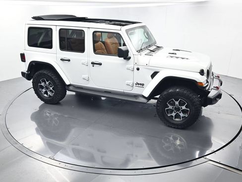 Used 2021 Jeep Wrangler Unlimited Rubicon w/ Cold Weather Group AWD/4WD image 41