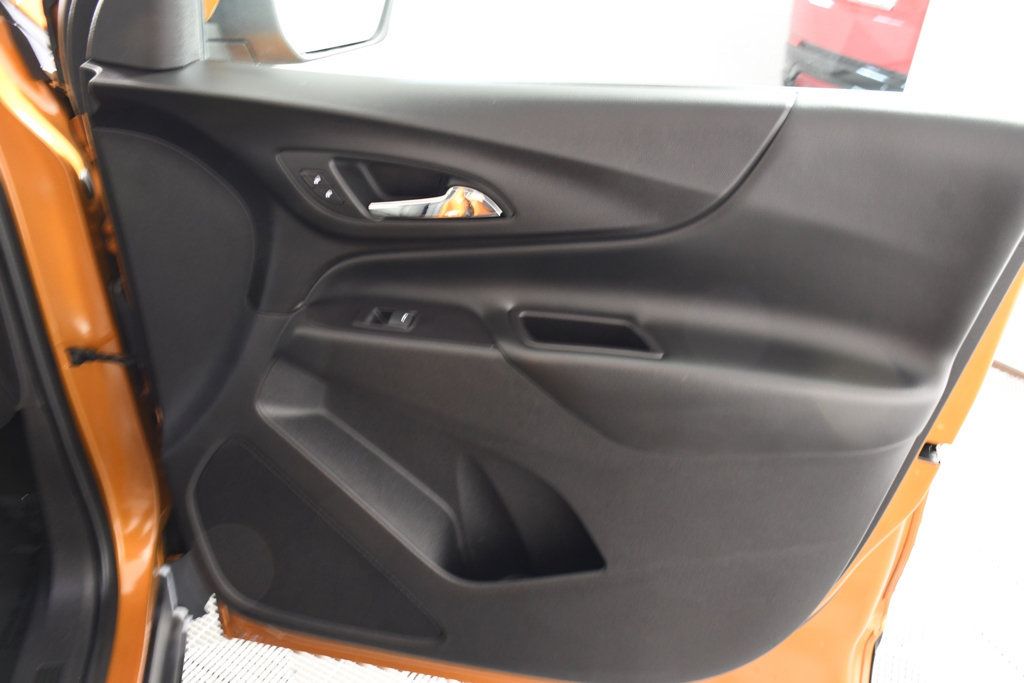 Used 2018 Chevrolet Equinox LT FWD image 18