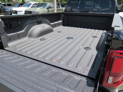 New 2026 RAM 3500 Big Horn AWD/4WD image 36