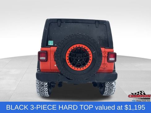Used 2018 Jeep Wrangler Unlimited Sport S image 4