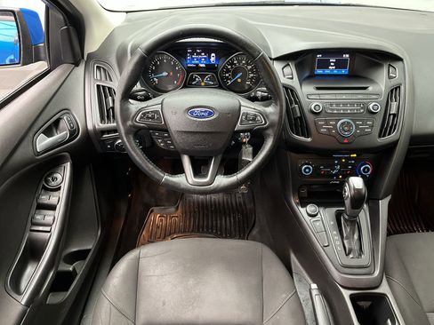 Used 2015 Ford Focus SE w/ SE Cold Weather Package image 11