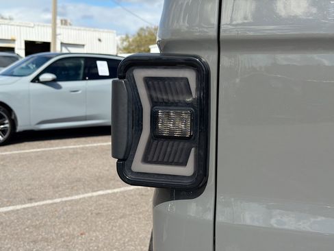 Used 2022 Jeep Gladiator Mojave image 10