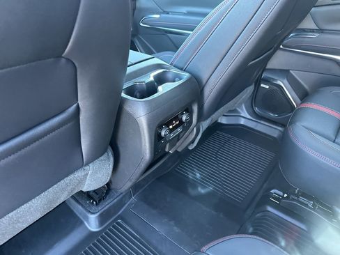 New 2026 Chevrolet Traverse RS w/ LPO, Floor Liner Package image 31