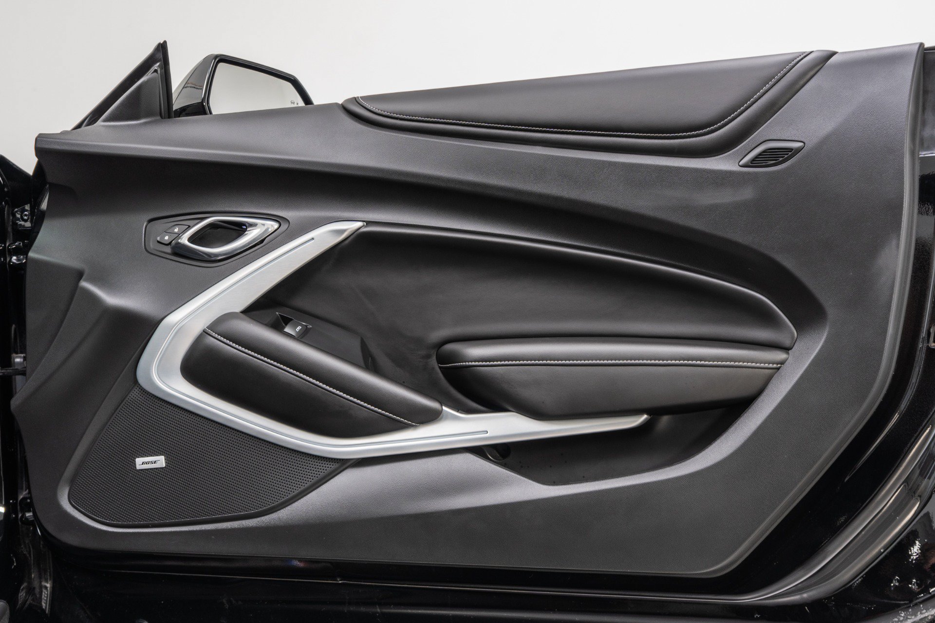 Used 2018 Chevrolet Camaro SS RWD image 39