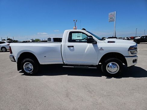 New 2026 RAM 3500 Tradesman AWD/4WD image 9