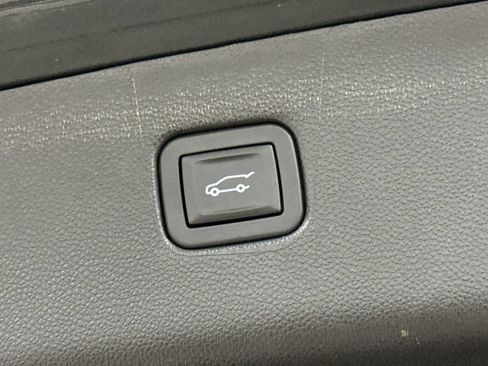 Used 2019 Chevrolet Blazer Premier w/ Sun and Wheels Package AWD/4WD image 30