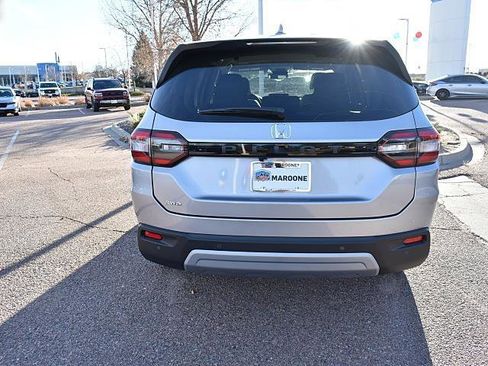 New 2025 Honda Pilot EX-L image 5