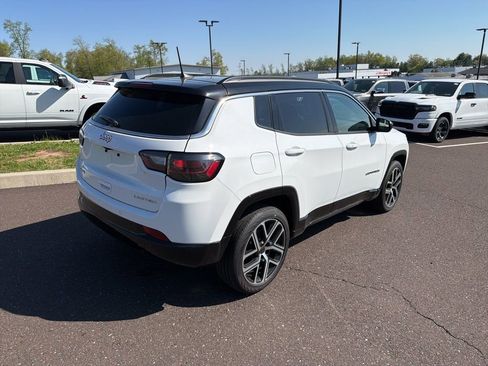 Certified 2025 Jeep Compass Limited w/ Elite Group AWD/4WD image 3