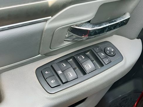 Used 2018 RAM 1500 Big Horn AWD/4WD image 18