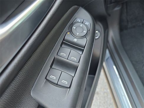 New 2026 Buick Envista Avenir image 16