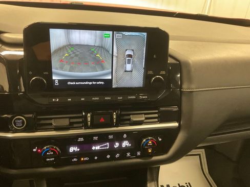 Used 2022 Nissan Pathfinder SL w/ SL Premium Package image 22