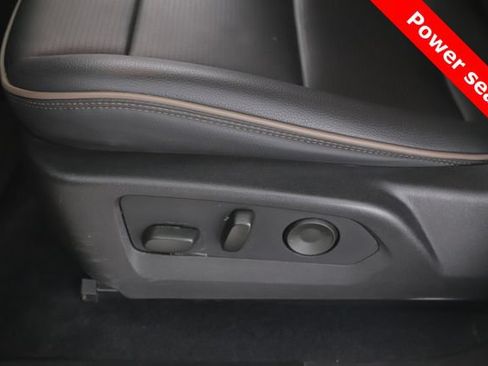 Used 2024 GMC Canyon Denali AWD/4WD image 19