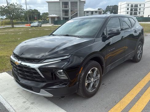 Used 2024 Chevrolet Blazer LT FWD image 1