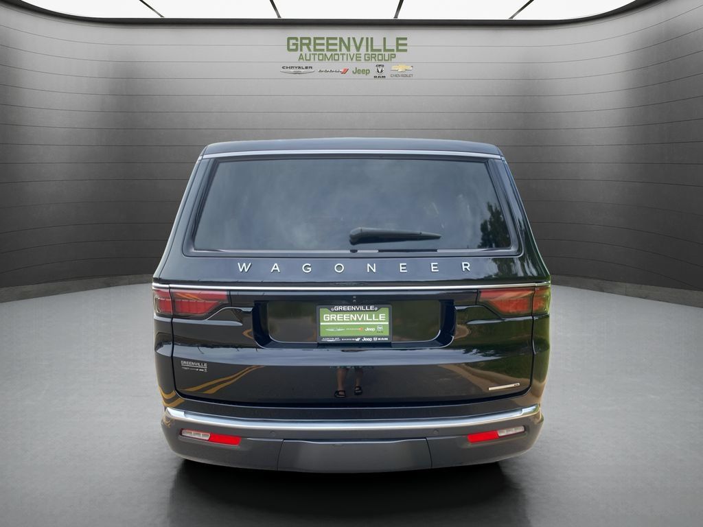 Used 2022 Jeep Wagoneer Series III w/ Flexible Seating Group RWD image 4