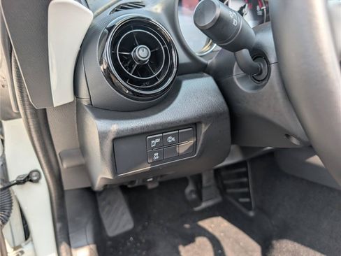Used 2025 MAZDA MX-5 Miata Club RWD image 16