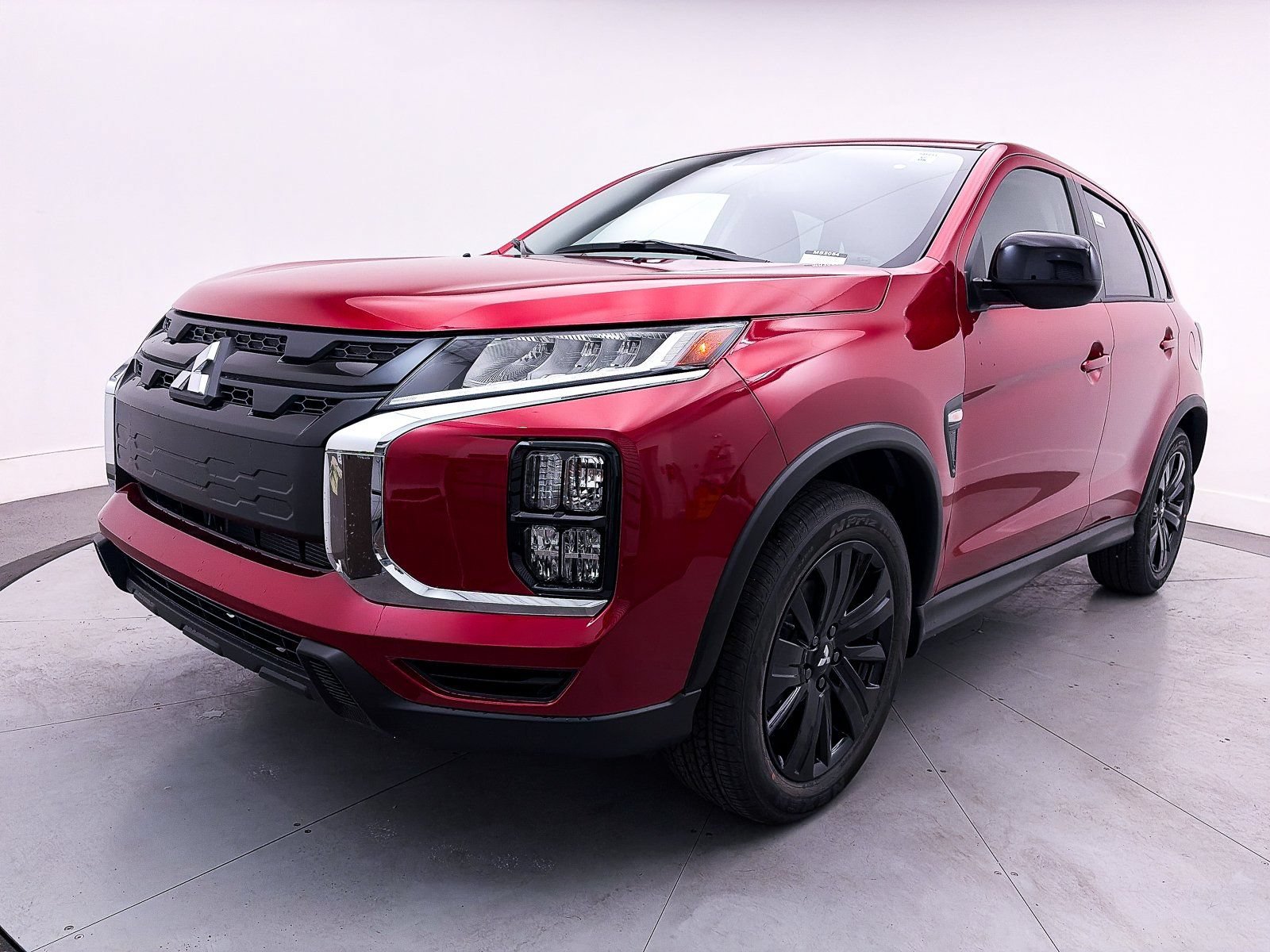 Used 2026 Mitsubishi Outlander Sport LE AWD/4WD image 3