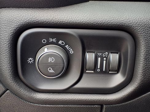 Used 2025 RAM 1500 Lone Star AWD/4WD image 11