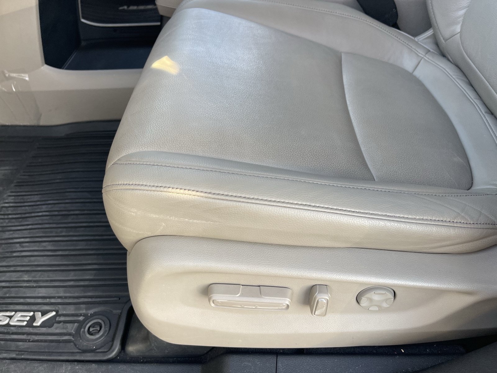 Used 2024 Honda Odyssey Touring image 23