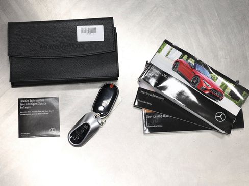 Used 2023 Mercedes-Benz SL 43 AMG w/ Driver Assistance Package image 5