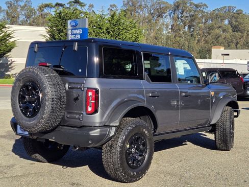 New 2025 Ford Bronco Badlands image 4