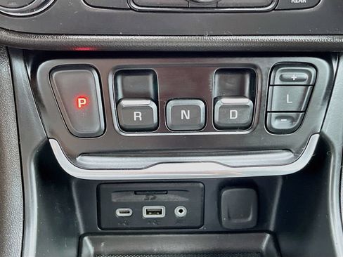 Used 2020 GMC Terrain Denali w/ Denali Premium Package AWD/4WD image 17