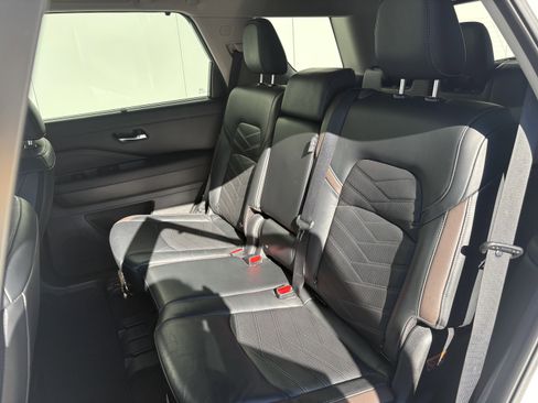 Used 2023 Nissan Pathfinder Platinum w/ Lighting Package (N93) image 12