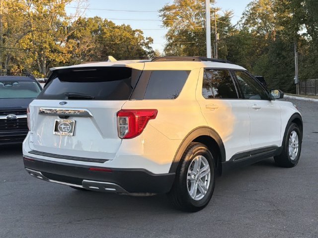Used 2023 Ford Explorer XLT w/ Equipment Group 202A RWD image 3