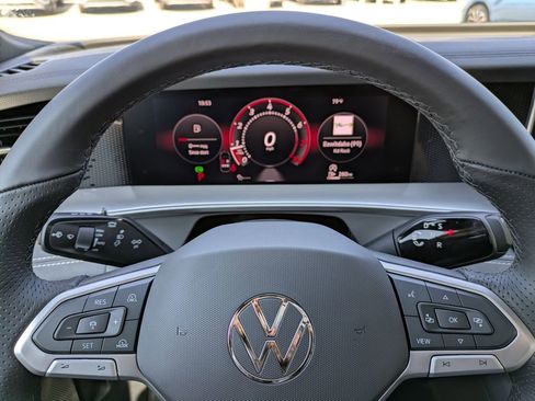 New 2026 Volkswagen Tiguan SE R-Line FWD image 37