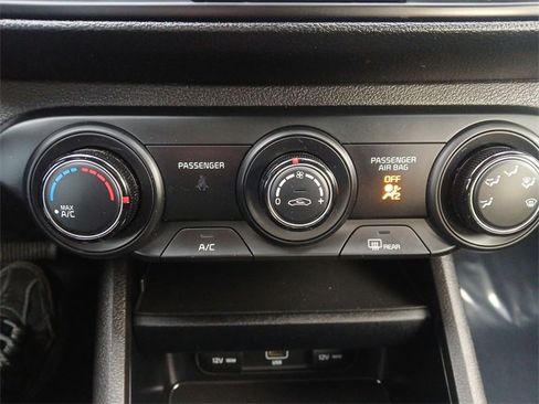 Certified 2022 Kia Forte LXS w/ LXS Technology Package image 18