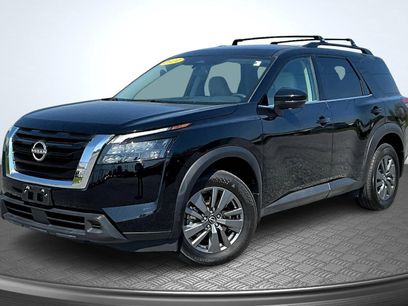 Used 2024 Nissan Pathfinder SV