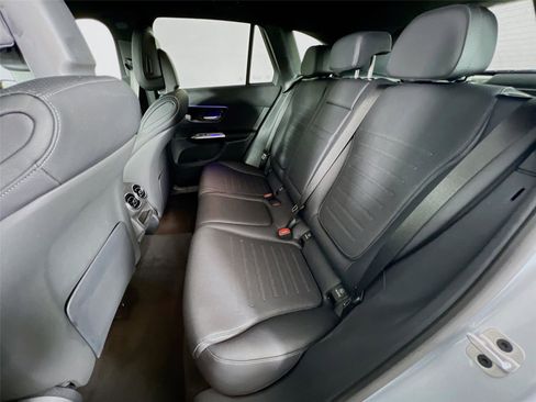 Used 2025 Mercedes-Benz GLC 300 GLC 300 image 21
