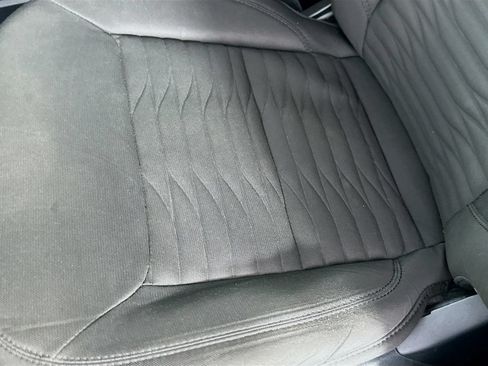 Used 2021 Ford Explorer XLT RWD image 18