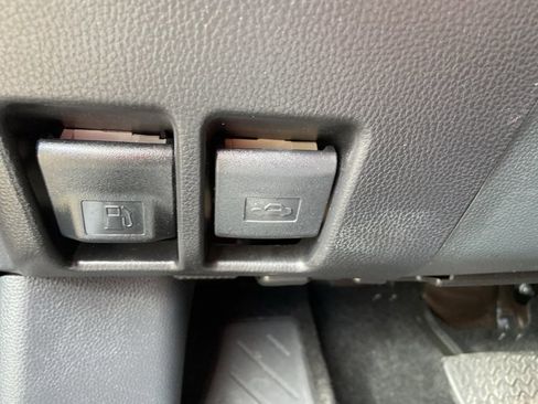 Used 2025 Toyota RAV4 LE image 45