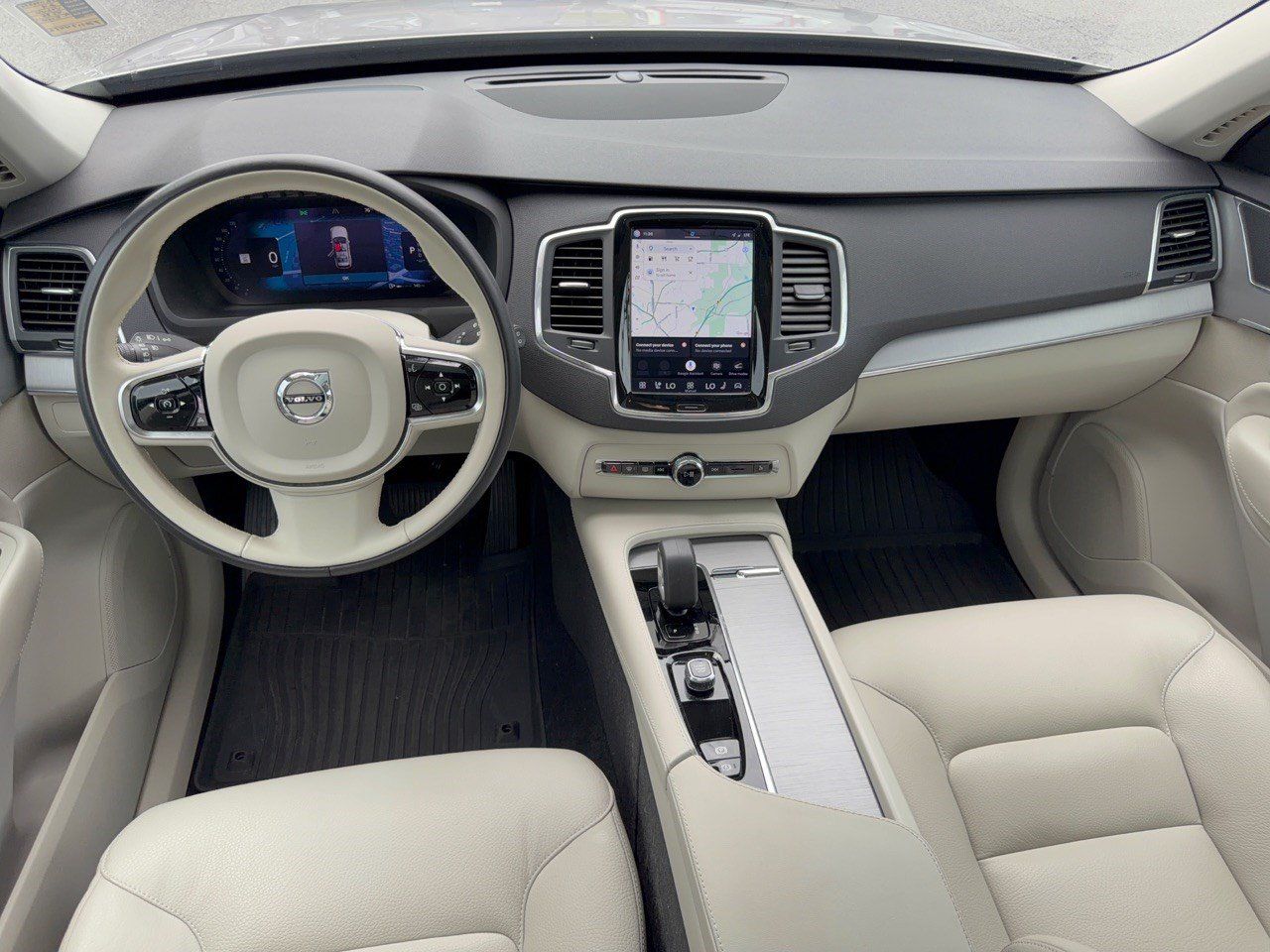 Used 2024 Volvo XC90 B5 Core w/ Protection Package Premier AWD/4WD image 17