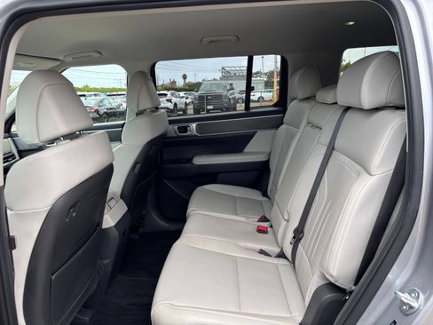 Used 2025 Hyundai Santa Fe SEL AWD/4WD image 28