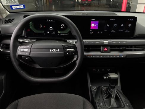 Used 2025 Kia K4 FWD image 13