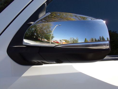 Used 2021 Toyota Tacoma Limited image 13