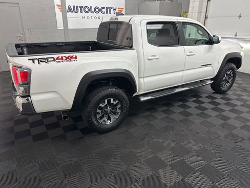 Used 2023 Toyota Tacoma TRD Off-Road w/ Black Out Package (TMS) image 10