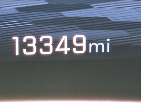 Used 2024 Chevrolet Traverse RS w/ LPO, Floor Liner Package image 31