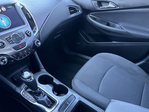 Used 2017 Chevrolet Cruze LT w/ Sun And Sound Package image 22