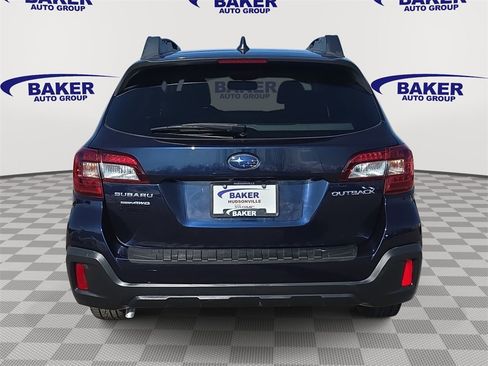 Used 2018 Subaru Outback 2.5i Limited image 6