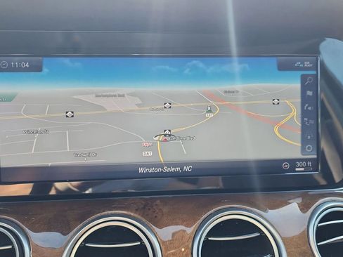 Used 2018 Mercedes-Benz E 300 4MATIC image 11
