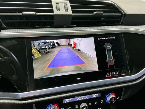 Used 2023 Audi Q3 2.0T Premium w/ Black Optic Sport Package image 23