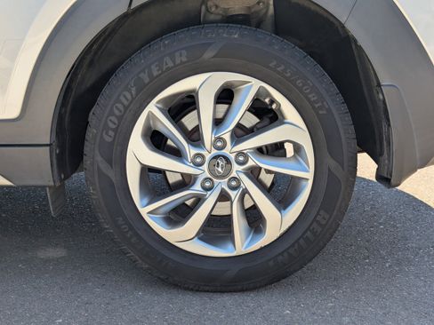 Used 2017 Hyundai Tucson SE AWD/4WD image 47